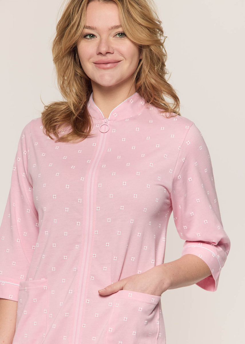 Robe with zipper